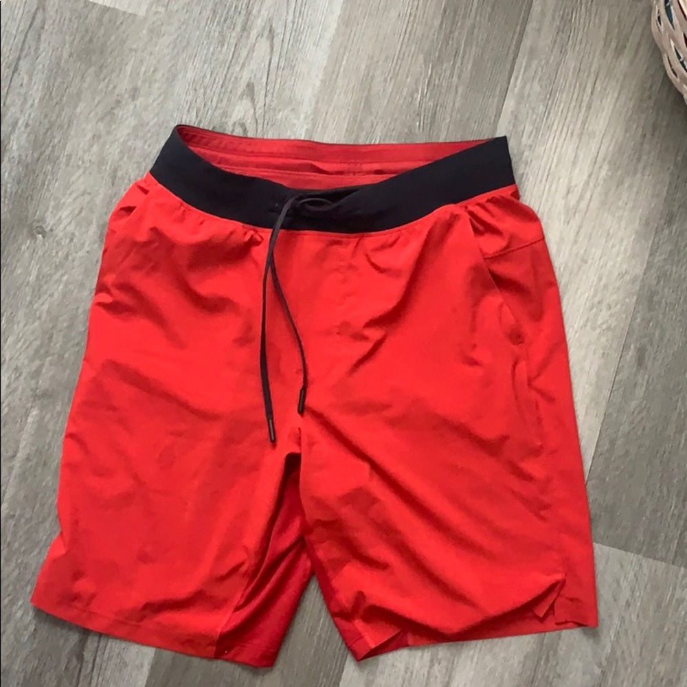 Lululemon Shorts - THE Short WITH LINERS